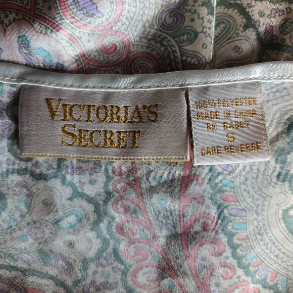 VTG  Victoria’s Secret Gold Label Satin Pastel Paisley Printed Cami Top Size S - Picture 5 of 7